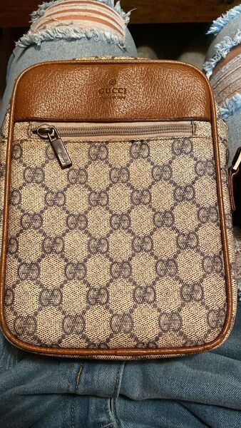 GUCCIショルダーバック