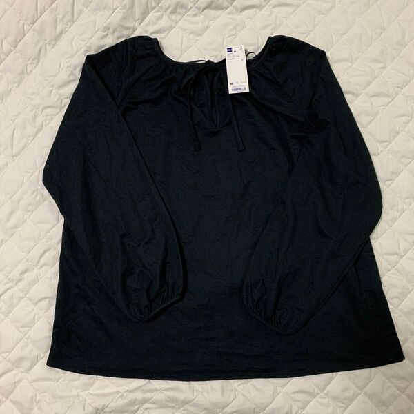 新品 gu 2wayTシャツ