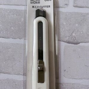 カッター 万能ツール SK2厚刃 高炭素鋼の刃 ホワイト