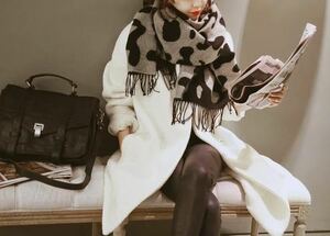 * cashmere 100% Britain ~ Dalmatian pattern ~ black white reversible/ stole 0*:..azu00c