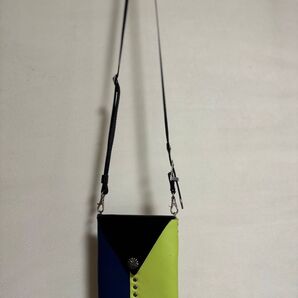TOGA トーガバイカラー レザーサコッシュ