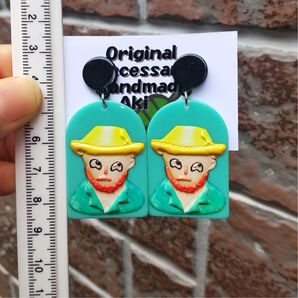 4.ゴッホピアス