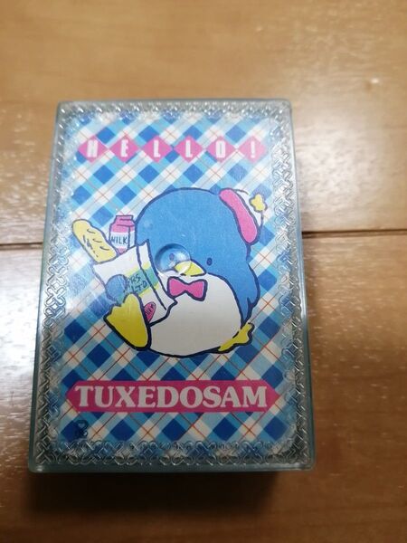 タキシードサムトランプ サンリオ