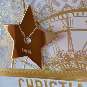 2024年度 ホリデー 数量限定ノベルティ 星形チャーム ディオール スター