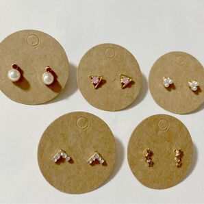 新品未使用ピアス5点セット/ アクセサリー