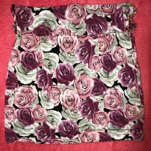 d.i.a. 薔薇柄 サイドゴールドリング バックチャーム ミニスカ 裏地付き 新品未使用