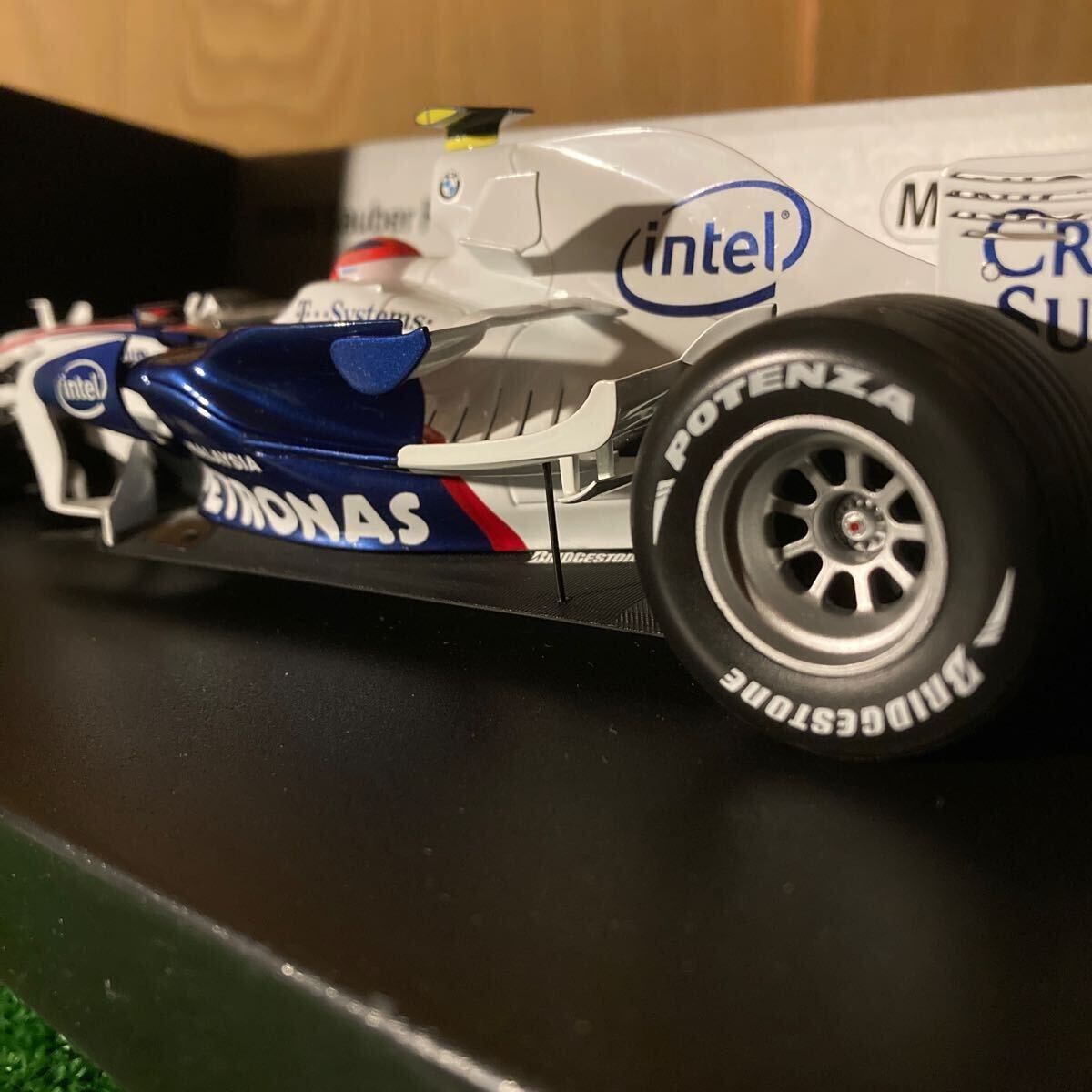 Yahoo!オークション -「1/18 bmwザウバー」の落札相場・落札価格 Yahoo!オークション -「1/18 bmwザウバー」の落札相場・落札価格