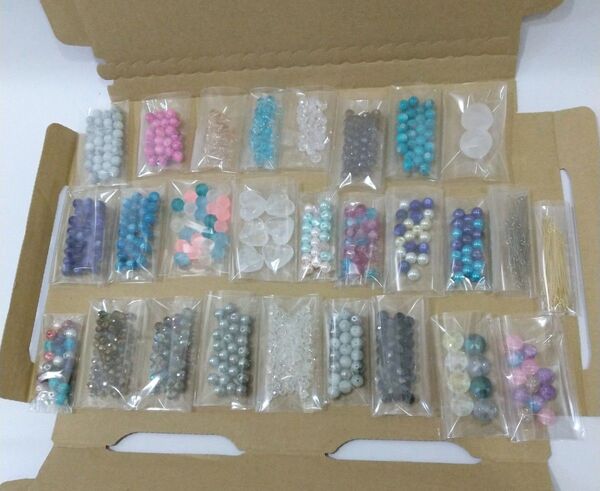 大特価! ガラス ビーズ まとめ売り 1部アクリルビーズ&フロストビーズ入ってます ゆうパケットポストminiにてお送りします!