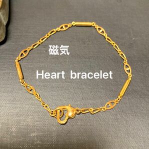 磁気 華奢なデザインハート ゴールドブレスレット