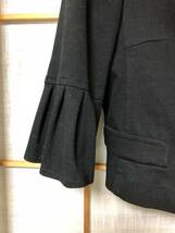 美品・フランコフェレーロ・黒色・ジャケット・伸縮素材・890円_画像3