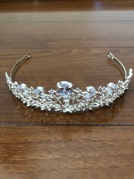 ティアラ ラインストーン シルバー ヘアアクセサリー 結婚式 パーティー