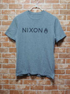 (送料一律185円) USED NIXON ニクソン BIGロゴプリント 半袖Tシャツ 灰