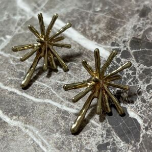 ゴールド星型スタッドピアス