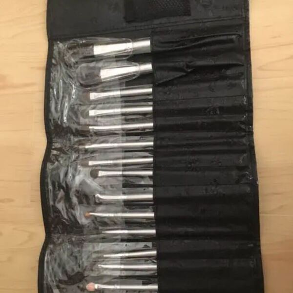 折りたたみポーチ入り フルメイクブラシセット