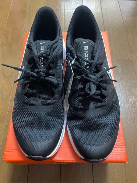 【新品未使用】NIKE スニーカー ジュニア向け メンズ 24.5cm