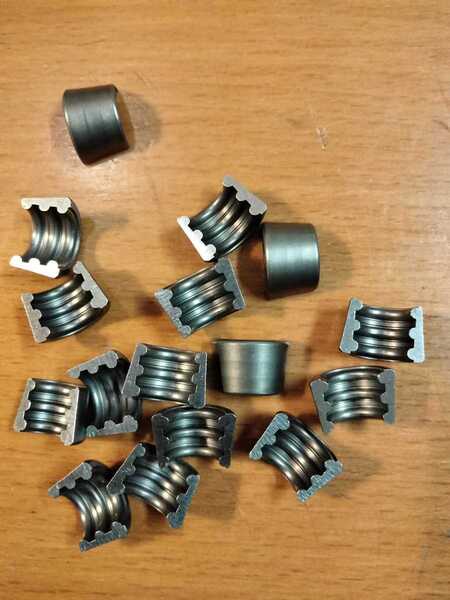 欧州車用 バルブコッター 8セット Valve Cotter Set Steel For VW AUDI BMW VOLVO SEAT FORD 411412 412 Beetle 47-1 JP製品