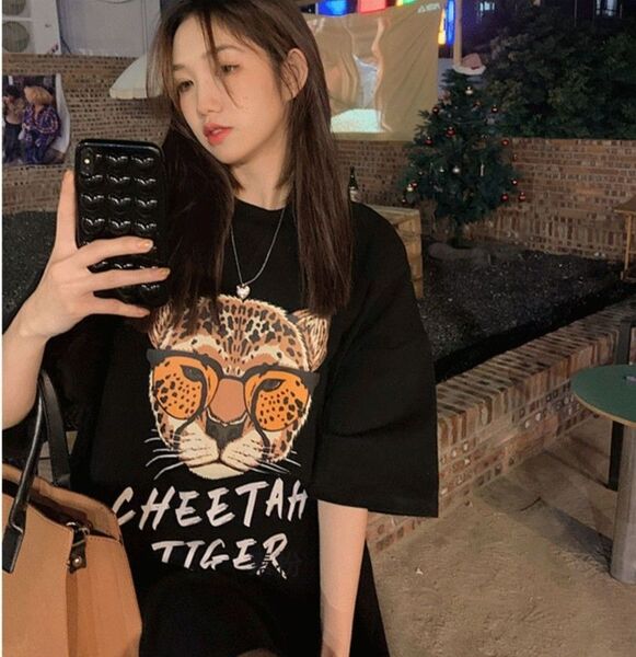 Tシャツ カットソー タイガー 虎 黒 ブラック ラウンドネック オーバーサイズ ゆったり 大きいサイズ 体型カバー ダンス