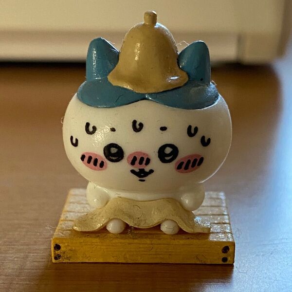 びっくらたまご ちいかわ 入浴剤 みんなでサウナ ハチワレ