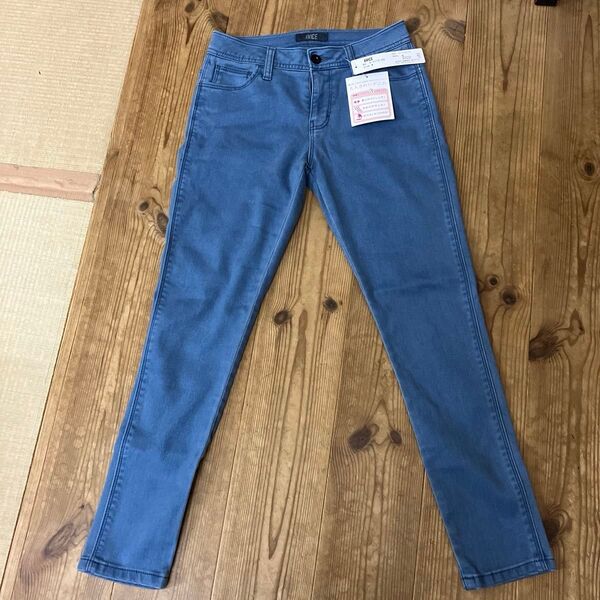 スキニーパンツ ブルー色 新品未使用 Mサイズ ストレッチ素材 なめらか素材