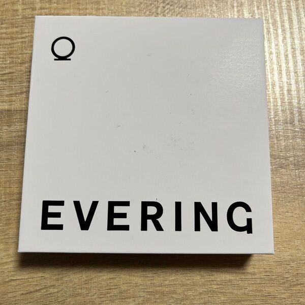 evering ホワイト US9