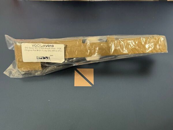 SIG Sauer M17 P320 GBB Airsoft Slide - FDE SIGAIR VFC TAN
