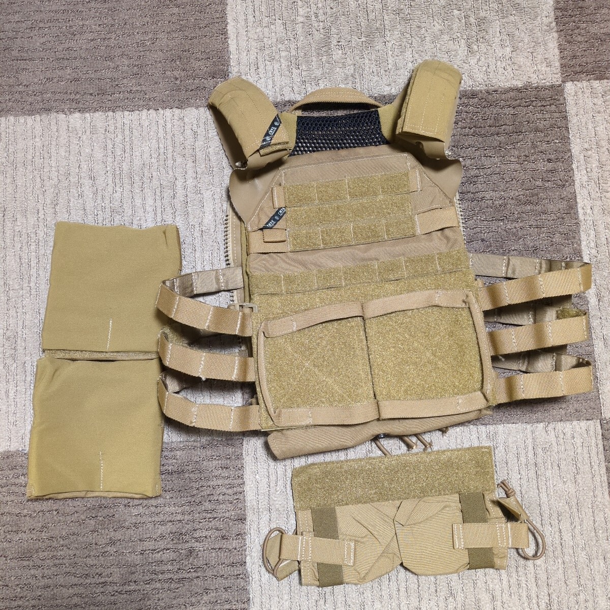 Yahoo!オークション -「crye サイドプレート」(個人装備 Yahoo!オークション -「crye サイドプレート」(個人装備