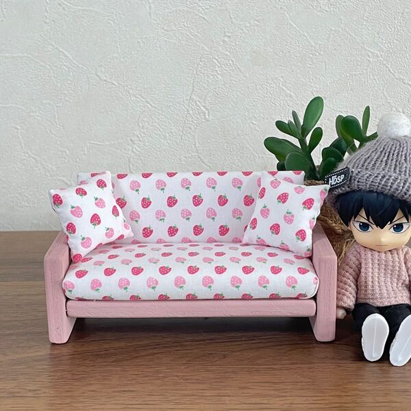 ミニチュアソファ ★ミニミニ ピンク 赤 いちご★ 木製 ハンドメイド ストロベリー 苺 イチゴ
