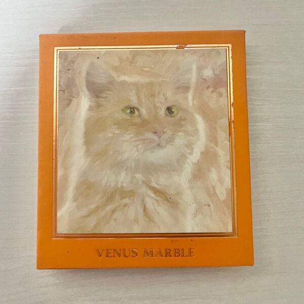 Venus Marble (ヴィーナスマーブル) アイシャドウキャットシリーズ (茶トラ猫) 1個 (x 1)