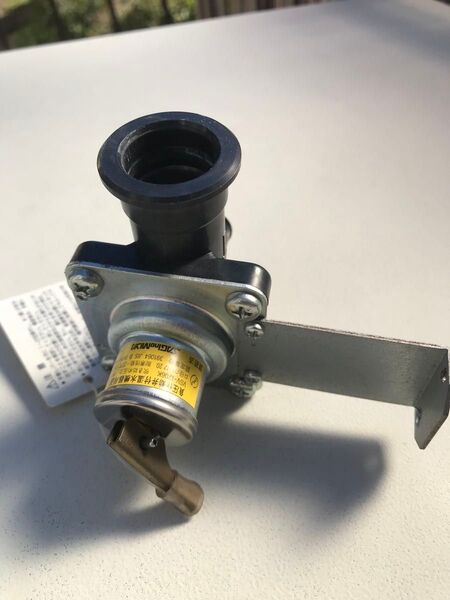 SANYOエコキュートSHP-TC37Cの逃し弁