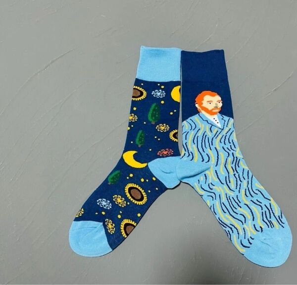 靴下 ゴッホ非対称ソックス プレゼントやお揃いでも! ひまわり 星月夜 ブルー 絵画 お洒落 socks 青