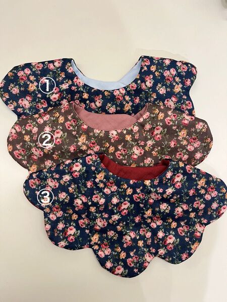 ハンドメイド ベビースタイ もくもく お花 ミニローズ柄