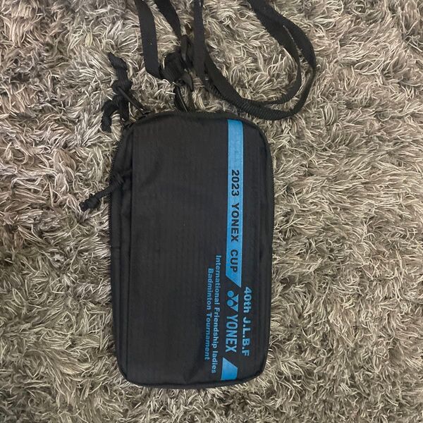 ヨネックス ショルダーバック スマホ財布