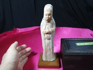 武人俑　唐時代　遺跡発掘品　中国　明器　副葬品　陶製