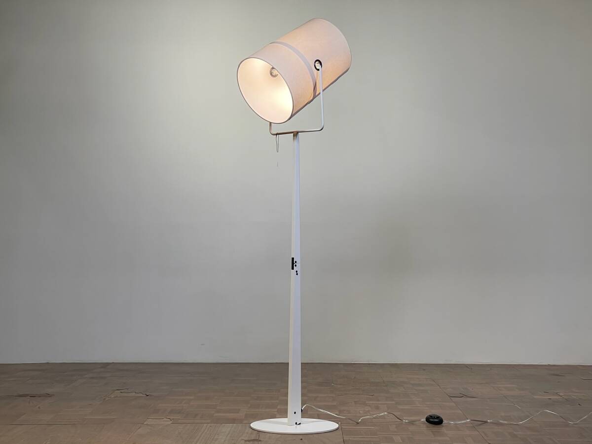 Yahoo!オークション -「カッシーナ cassina」(フロアスタンド Yahoo!オークション -「カッシーナ cassina」(フロアスタンド