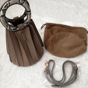 美品 クリーコンフォルト パイソン 丸ハンドル プリーツ 2way ショルダーバッグ 茶 F 付属品あり ゴールド金具