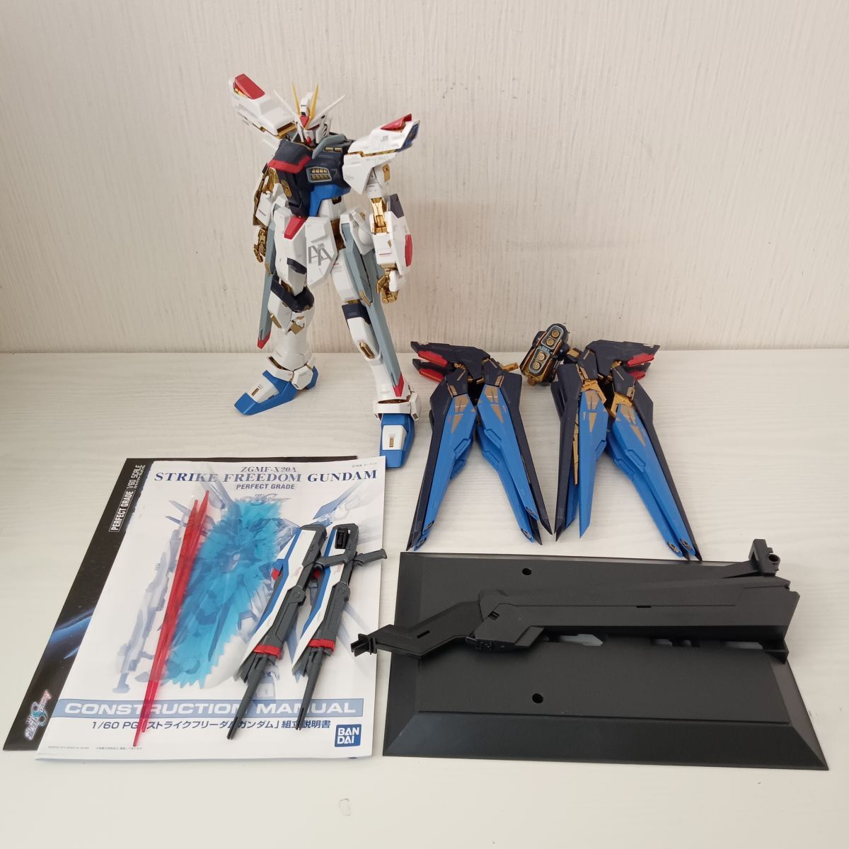 Yahoo!オークション -「pgストライクフリーダムガンダム」(完成 Yahoo!オークション -「pgストライクフリーダムガンダム」(完成
