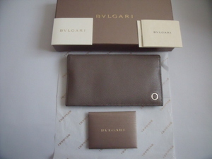 美品 箱付き♪◆ BVLGARI ◆ ブルガリ ◆ ロゴ刻印 リング付き レザー製 ◆ 2つ折り 長財布 ウォレット ◆ ストーングレー系◆ 送料無料！