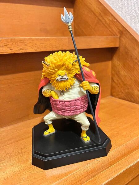ワンピース ネコマムシ フィギュア
