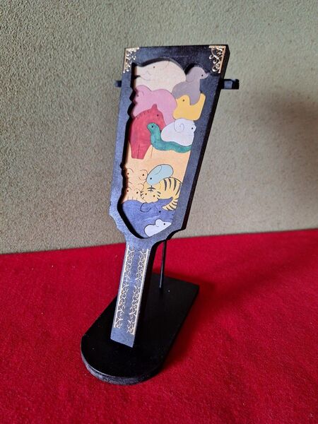 組み木羽子板 十二干支(木工アート)