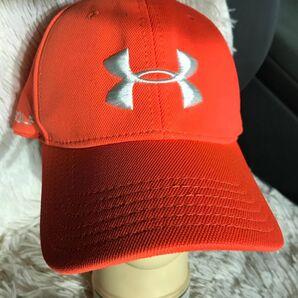UNDER ARMOUR G O L Fアンダーアーマー ゴルフキャップ 帽子 明るいオレンジ色 55から60センチ