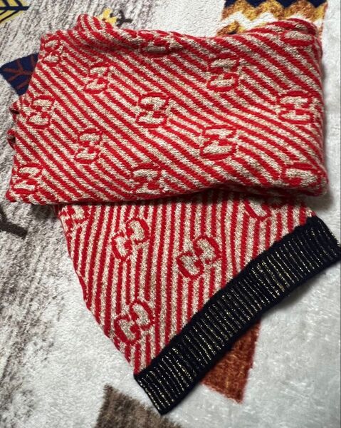 GUCCI ジャガード ラメ入りウールマフラー