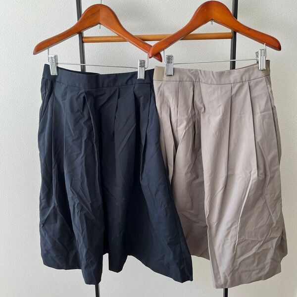 ユニクロ UNIQLOネイビー ライトカーキ タックスカート Sサイズ 2点