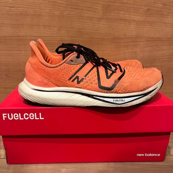 New Balance FuelCellフューエルセルレベル3 27.0 アディダス adidas