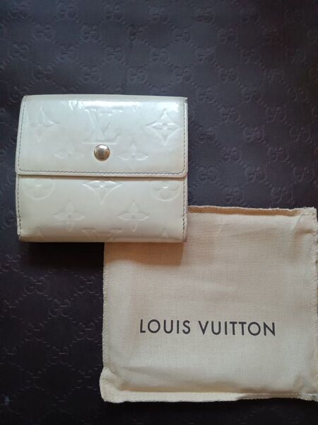 LOUIS VUITTON ルイヴィトン ポルトモネ ビエ カルト・クレディ ペルル エナメル 二つ折り財布 ウォレット