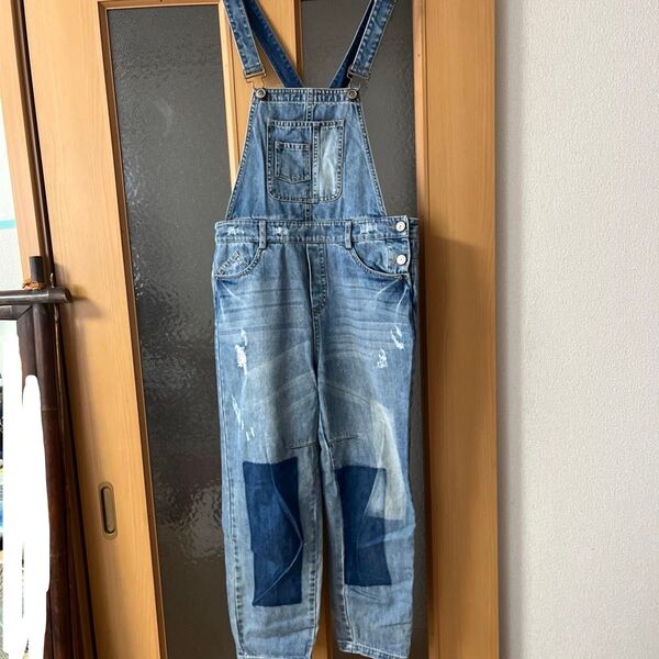 デニムサロペット ダメージ加工Mサイズくらい