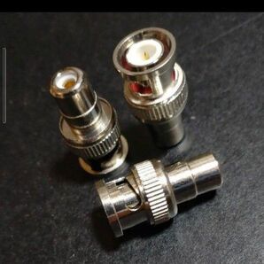 ピンジャック 変換アダプタ BNCオス-RCA型メス 同軸コネクター BNCプラグ 防犯カメラ入力 変換 3個