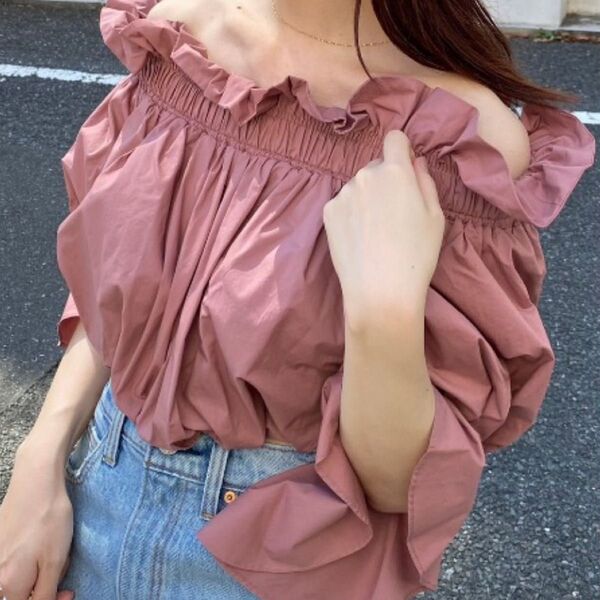 オフショルクロップドブラウス snidel