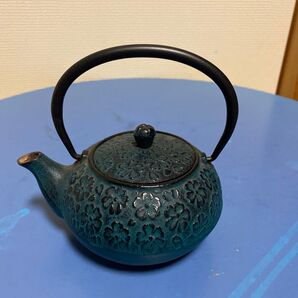 桜鋳鉄急須鉄瓶容量約300ml 鉄瓶 急須 茶器 花柄 青