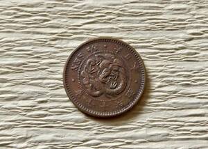 　半銭銅貨　　明治17年　　送料無料　　（10014）日本　古銭　貨幣　菊の紋章　骨董品　ポイント　近代　コイン　お金