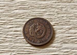 　半銭銅貨　　明治19年　　送料無料　　（10061）日本　古銭　貨幣　菊の紋章　骨董品　ポイント　近代　コイン　お金